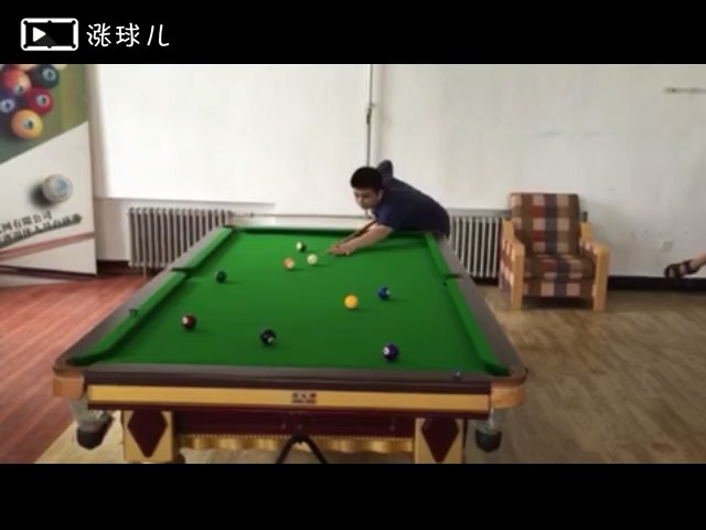 #新锐台球学院#学员@图灵的苹果中八对抗接清。