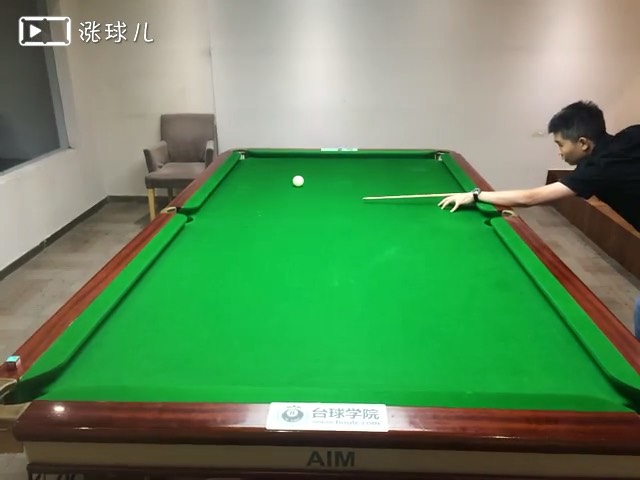 #进阶练习业余二级#题21：中间三颗球中低杆打进同一个中袋