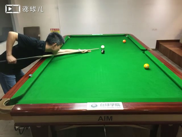 #业余三级考试#题4：4边库走位清台，要求按顺时针或逆时针击打，最后打黑八